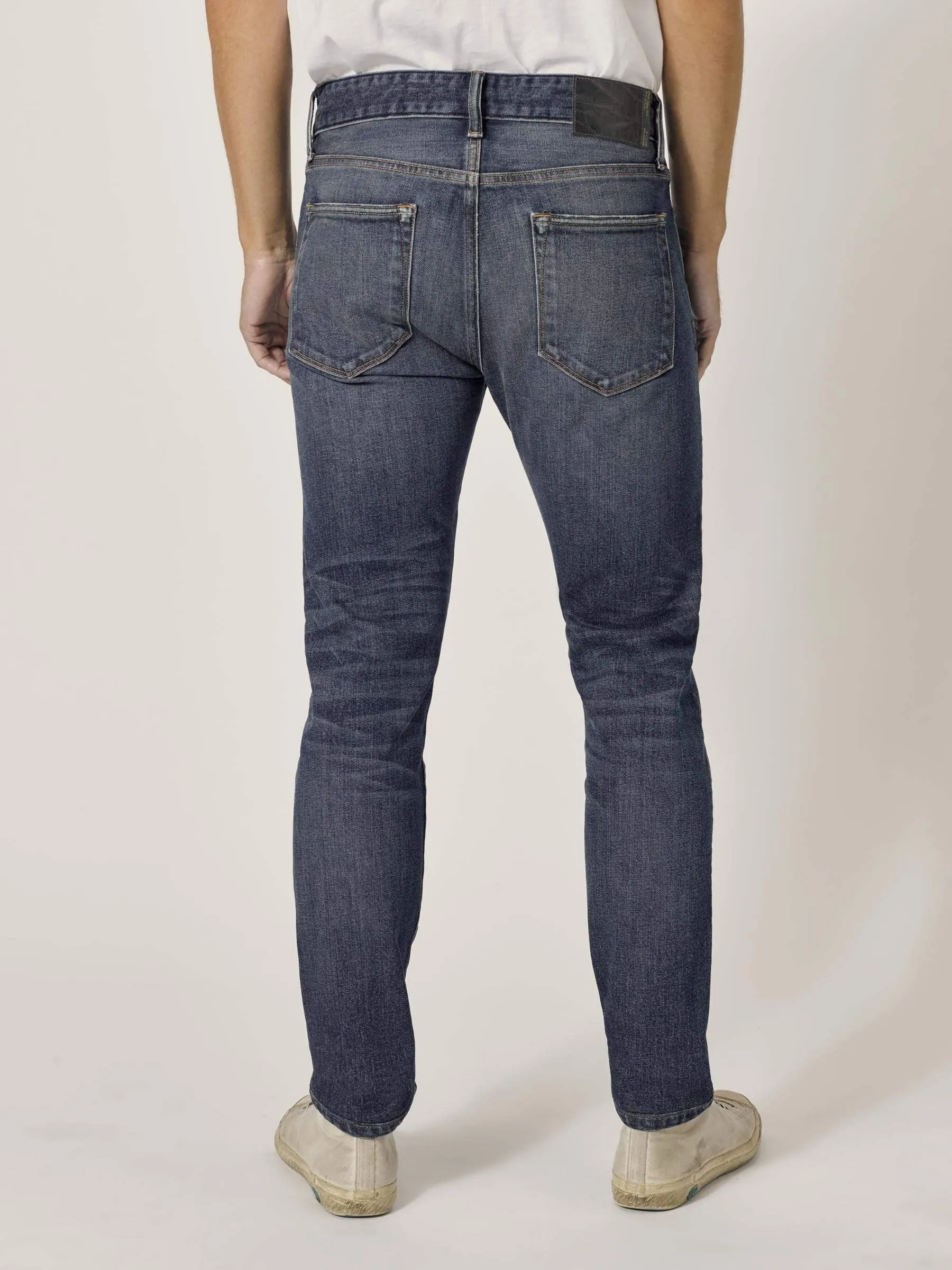 M001 Medium Wash Maverick Slim Jean